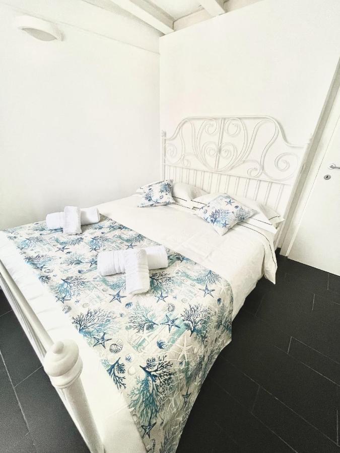 Cozy Loft Marina View Lägenhet Savona Exteriör bild