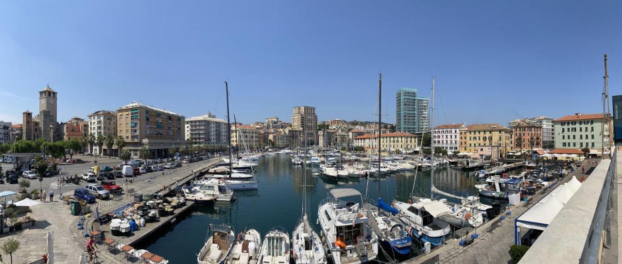 Cozy Loft Marina View Lägenhet Savona Exteriör bild